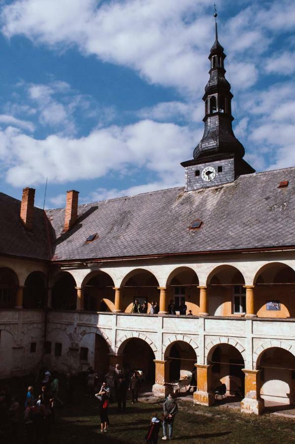 Ferienwohnung Zamek Ruda na Moravě Exterior foto